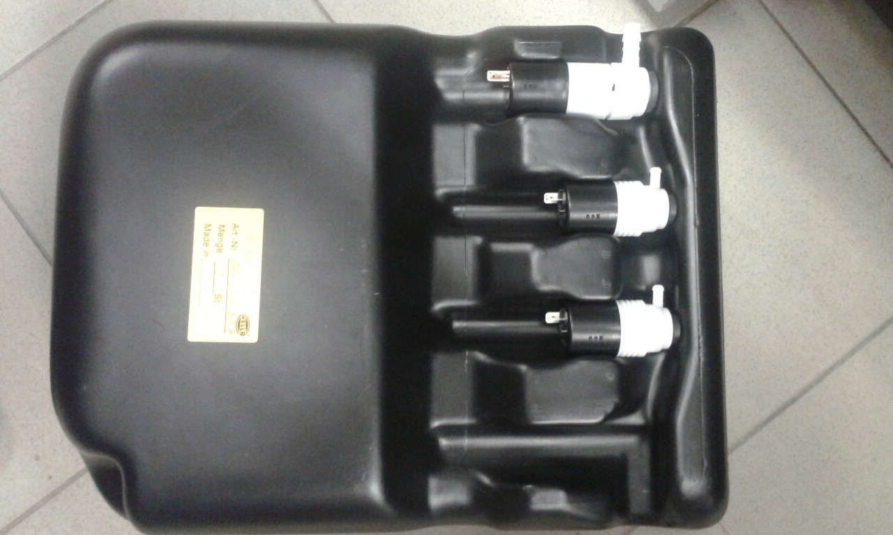 Бачок омывателя SISU E14 - HELLA/BEHR/8BW007757-007