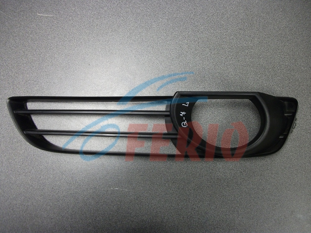 Накладка фары ПТФ AUDI Q7 левой - AUDI/4L080767501C