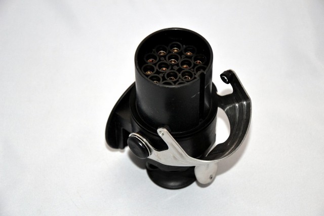 Вилка 24V/15 (24V; 15 pol.; ISO 12098) - HYBSZ/WADR